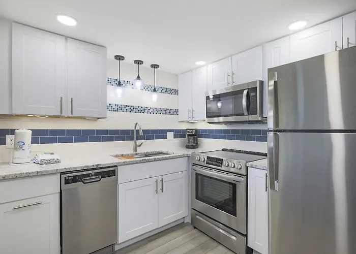 Island Winds East 502 Apartment *