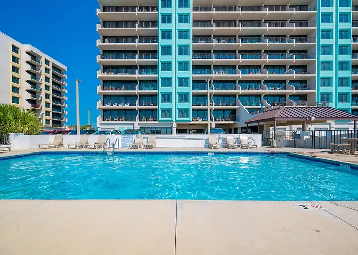 Apartment Island Winds East 502