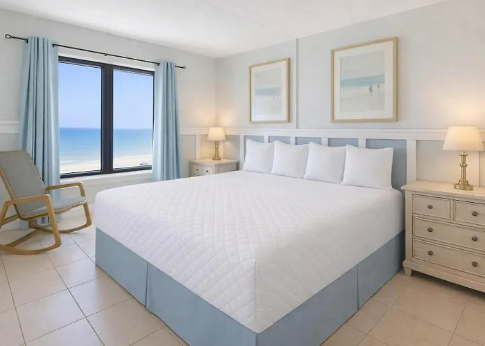 Apartment Island Winds East 502